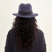 Charger l'image dans la galerie, Model Back: Uv Line Chapeau Panama Hat Shanghai Imp Uni Navy Blue Upf50+