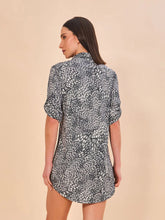 Charger l'image dans la galerie, Model Back: Uv Line Chemise Shirtdress Asas Upf50+