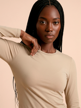 Charger l'image dans la galerie, Image 06: Uv Line T-Shirt Longsleeve Fem New Fit Sand Upf50+
