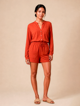 Charger l'image dans la galerie, Model Front: Uv Line Chemise Shirt Bella Pitanga Upf50+
