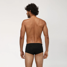 Charger l'image dans la galerie, Model Back: Uv Line Sunga / Boxer Swim Trunks Masc Black Upf50+
