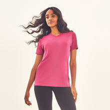 Charger l'image dans la galerie, Model Front: Uv Line Fitness Haut T-Shirt Sport Fit Fuchsia Upf50+
