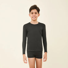 Charger l'image dans la galerie, Model Front: Uv Line T-Shirt Longsleeve Uvpro Kids Black Upf50+
