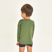 Charger l'image dans la galerie, Model Back: Uv Line T-Shirt Longsleeve Baby Green Militar Upf50+
