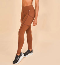 Charger l'image dans la galerie, Gallery: Uv Line Fitness Bas Legging Fit Aspen Brown Upf50+
