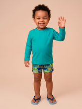 Charger l'image dans la galerie, Model Front: Uv Line T-Shirt Longsleeve Baby Green Sea Upf50+

