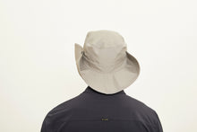 Charger l'image dans la galerie, Model Back: Uv Line Chapeau Souple/Capeline Safari Areia Upf50+
