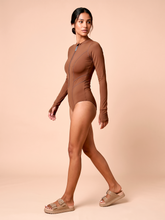 Charger l'image dans la galerie, Image 03: Uv Line Une Pièce Long Sleeve Swimsuit Macae Brown Upf50+
