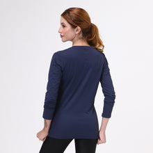Charger l'image dans la galerie, Model Back: Uv Line Fitness Haut Sport Fit Fem Ml Marinho Upf50+
