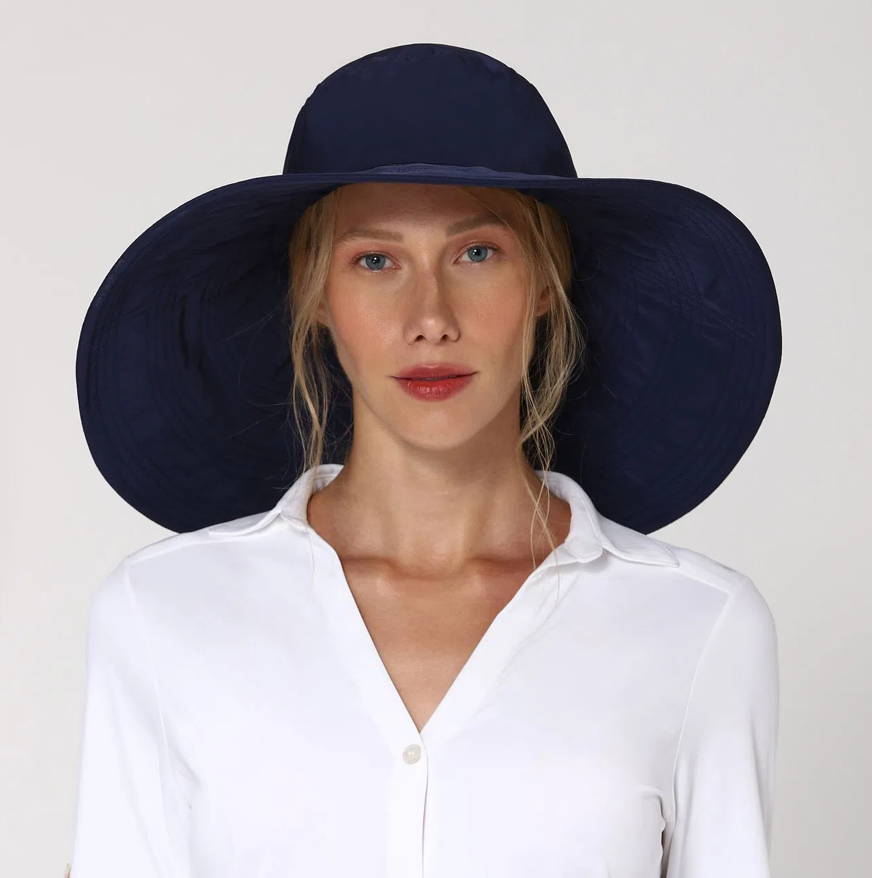 Model Front: Uv Line Chapeau Souple/Capeline Beverly Hills Marinho