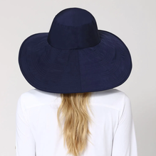 Charger l&#39;image dans la galerie, Model Back: Uv Line Chapeau Souple/Capeline Beverly Hills Marinho
