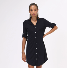 Charger l&#39;image dans la galerie, Model Front: Uv Line Robe De Plage Copenhagen Fpu50+ Shirtdress Black Uv
