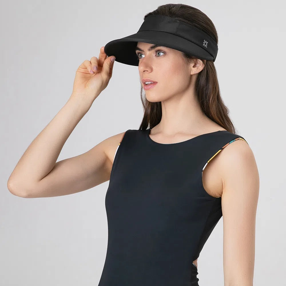 Model Front: Uv Line Visière Leblon Preto