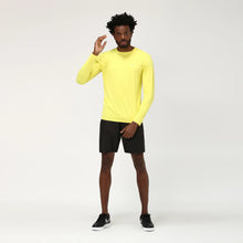 Charger l'image dans la galerie, Model Front: Uv Line T-Shirt Longsleeve Uvpro Amarelo Upf50+
