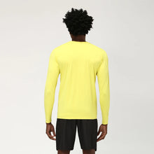 Charger l'image dans la galerie, Model Back: Uv Line T-Shirt Longsleeve Uvpro Amarelo Upf50+
