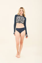 Charger l&#39;image dans la galerie, Model Front: Uv Line Ensemble Set Dalia Marinho Upf50+
