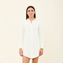 Charger l&#39;image dans la galerie, Model Front: Uv Line Chemise Shirtdress Copenhagen Offwhite Upf50+
