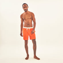 Charger l&#39;image dans la galerie, Model Front: Uv Line Bermuda / Short Pour Homme Shorts Boxer Orange Upf50+

