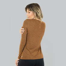 Charger l&#39;image dans la galerie, Model Back: Uv Line Fitness Haut Sport Fit Fem Ml Amarelo Msc Upf50+
