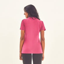 Charger l&#39;image dans la galerie, Model Back: Uv Line Fitness Haut T-Shirt Sport Fit Fuchsia Upf50+
