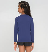 Charger l&#39;image dans la galerie, Model Back: Uv Line T-Shirt Uvpro Br Ml Inf Marinho
